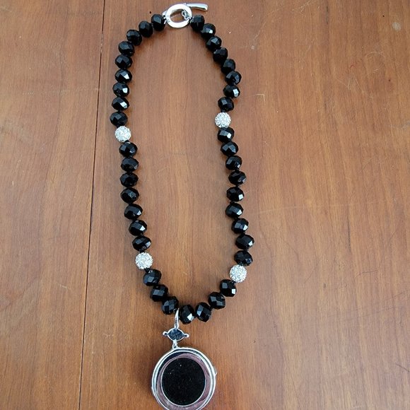 Vintage Style Faceted Black Glass Beads & Clear Rhinestones Necklace Like New! - Picture 7 of 7
